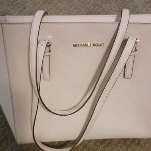 Michael Kors Elegant Very Pale Blush Tote